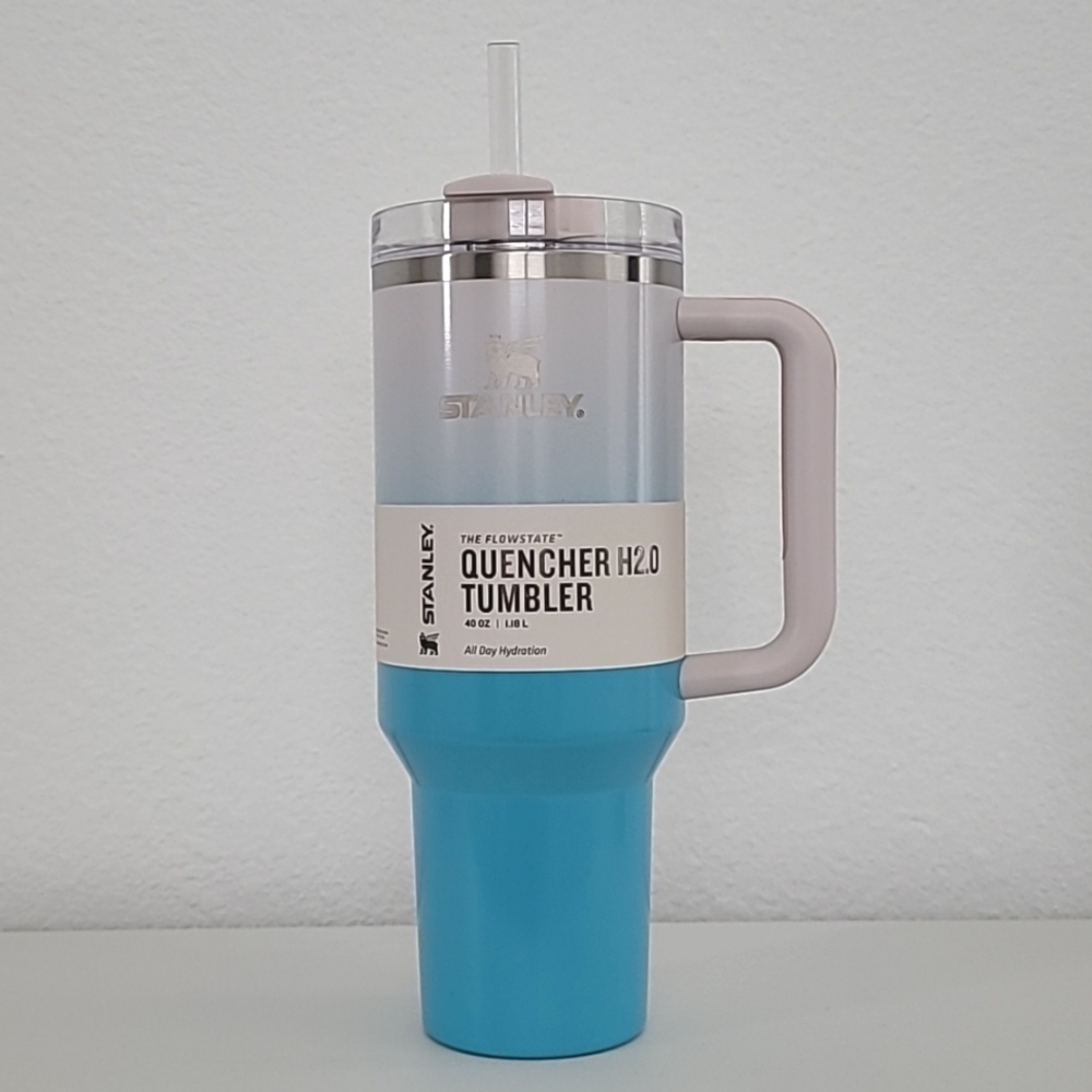 NWT Pool Ombre Stanley 40oz Flowstate Tumbler